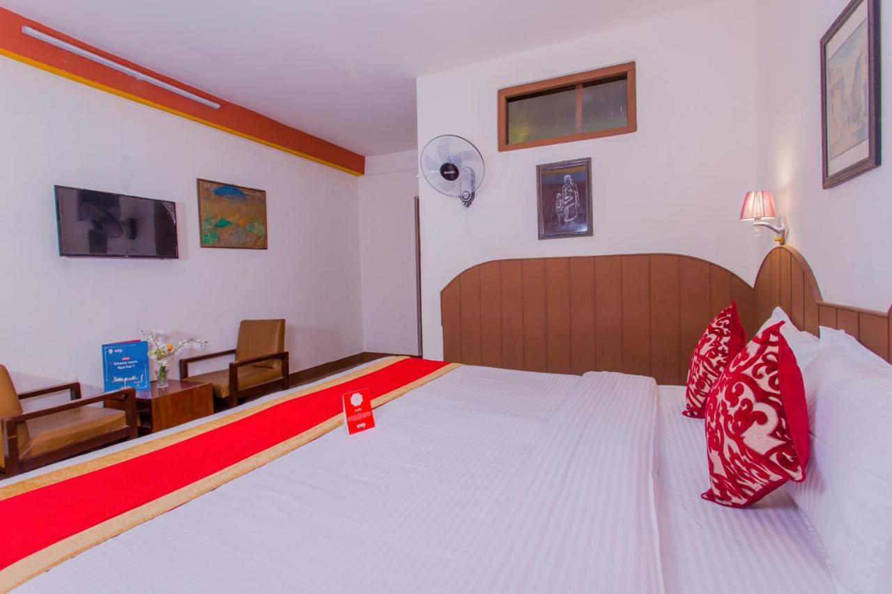 Oyo 166 Kathmandu Tourist Home ภายนอก รูปภาพ