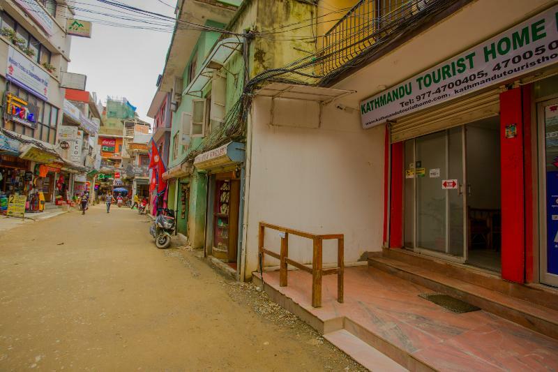 Oyo 166 Kathmandu Tourist Home ภายนอก รูปภาพ