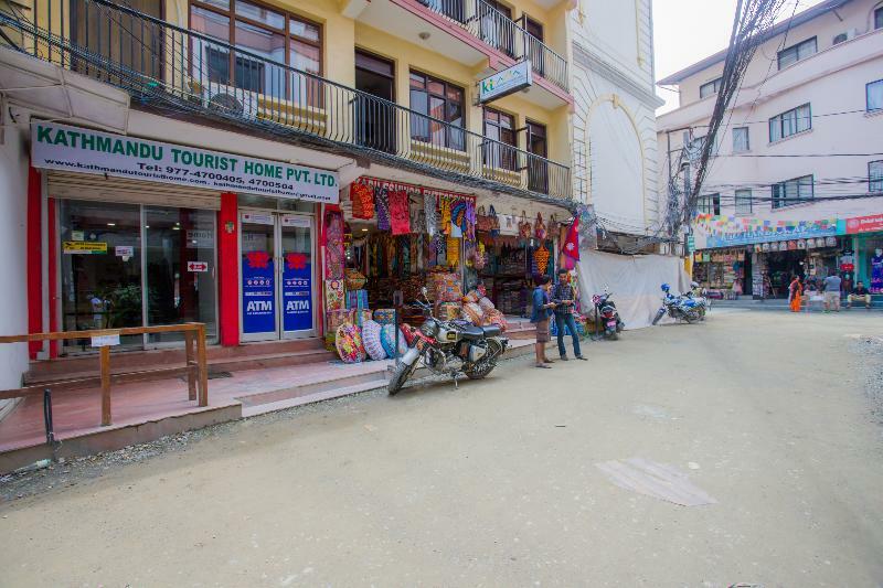 Oyo 166 Kathmandu Tourist Home ภายนอก รูปภาพ