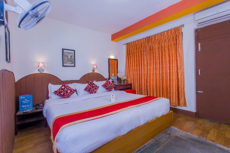 Oyo 166 Kathmandu Tourist Home ภายนอก รูปภาพ